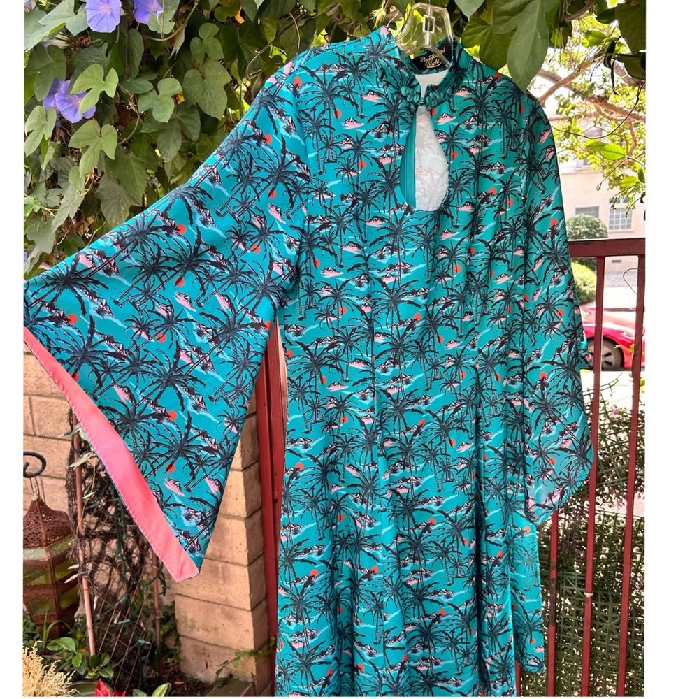 Rockin Bettie Willow Tiki Dress Rare HTF Medium